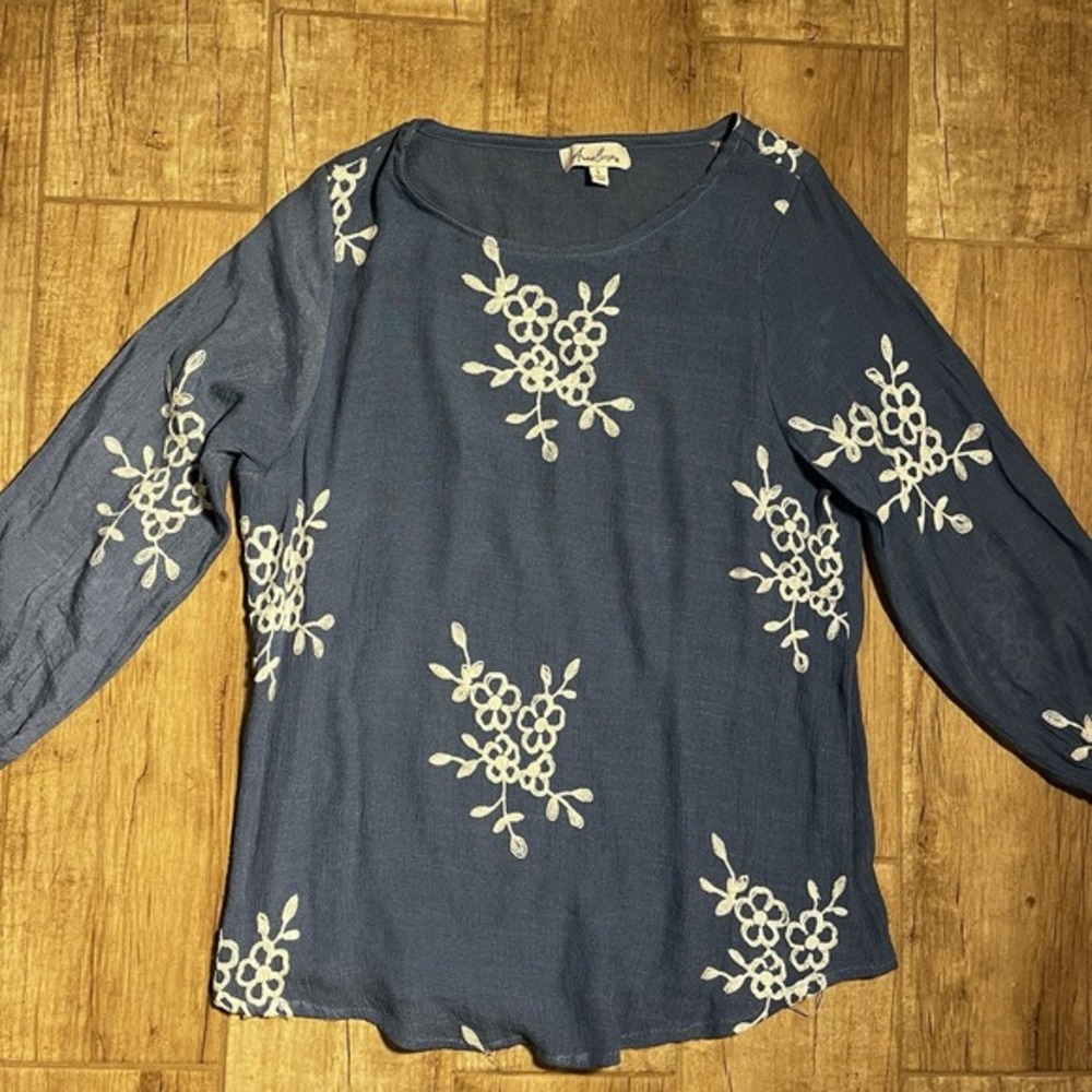 Anneliese Embroidered Boho 3/4 Gathered Sleeve Top Blue/White Floral Large 40"
